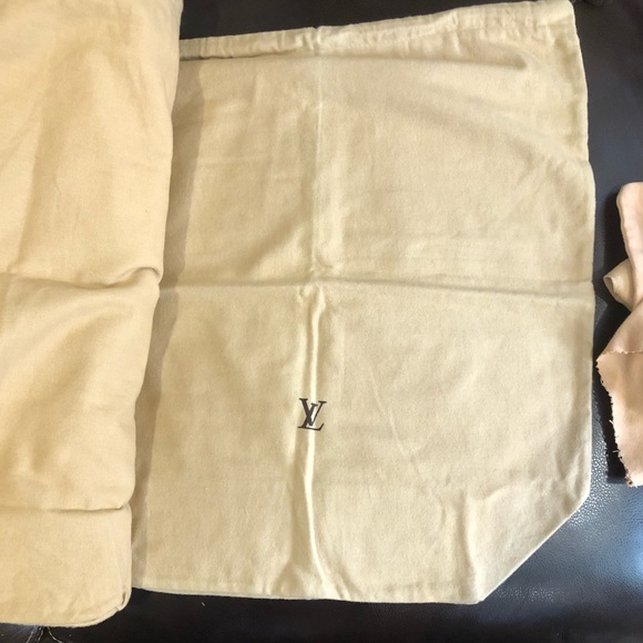 Louis Vuitton LV Drawstring Dustbag 17”x20” LV Monogram Authentic - Picture 6 of 10